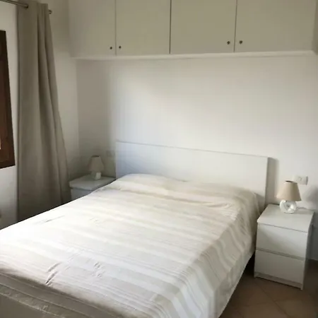 Apartment H33 1 Bed Renovated Murta Maria
