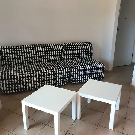 Apartment H33 1 Bed Renovated *